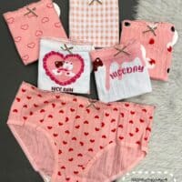 شورت عروسکی1-2887  قلب صورتی سفید( جین12 عددی )